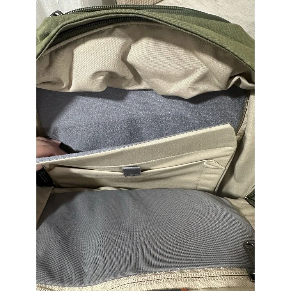 Bellroy Classic Backpack (2nd Edition) 20L - Ranger Green - NEW Without Tags